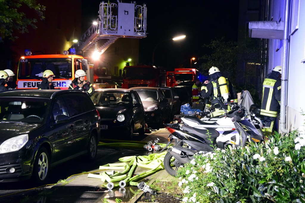 Feuer 2 Y Kellerbrand Koeln Ostheim Ruppinerstr P168.JPG - Miklos Laubert